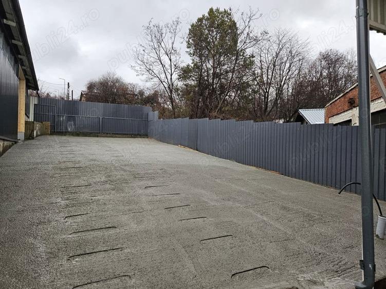 Spațiu comercial, de 375 mp, în Poiana
