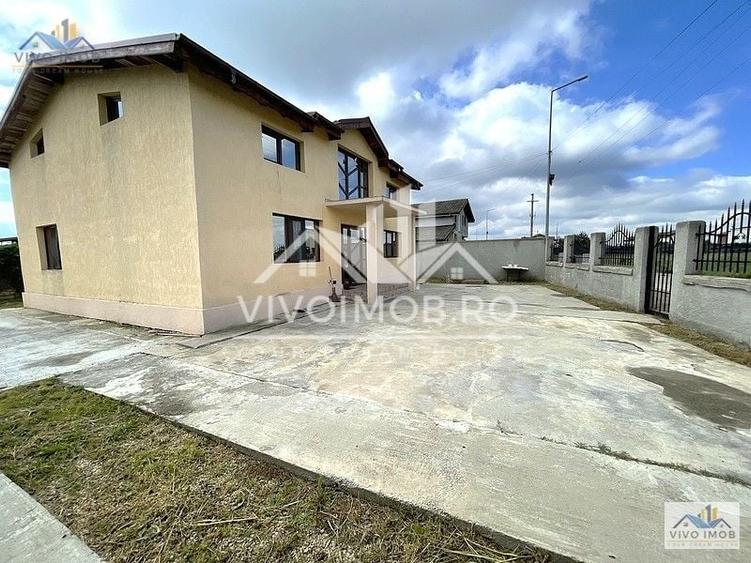 Casă individuală cu 5 camere cu Canalizare în Bâcu