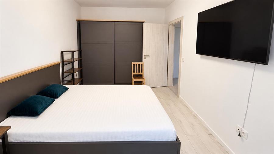 Apartament cu 2 camere decomandat, mobilat în Cristian