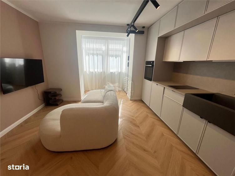 Apartament cu 3 camere, mobilat în Sub Arini