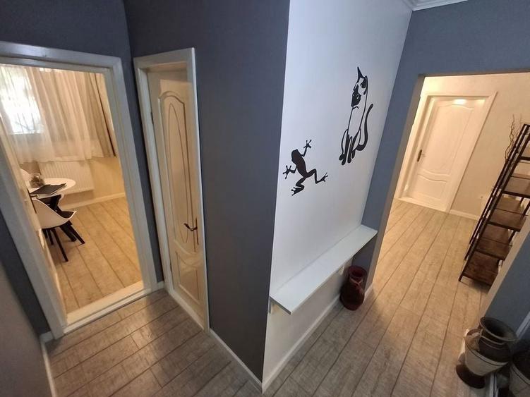 Apartament cu 2 camere decomandat în Central