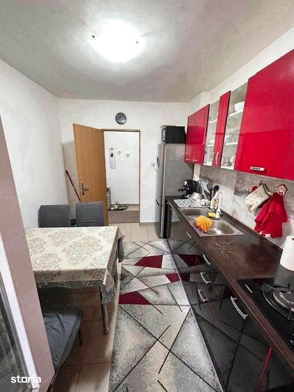 Apartament 2 camere hotel Roman 67000 euro negociabil - 2
