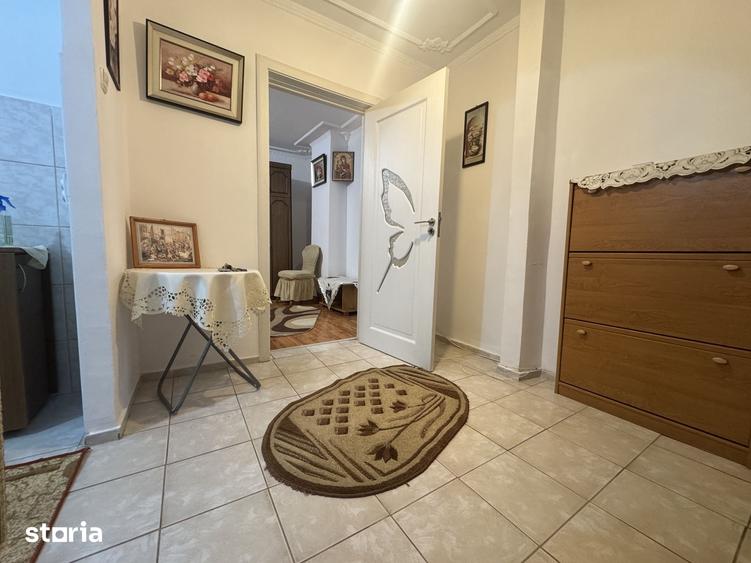 Apartament cu 2 camere semidecomandat în Tătărași