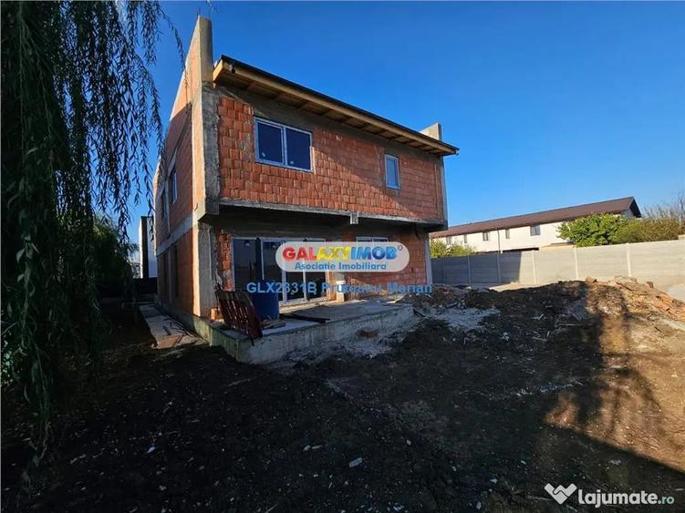 Casă cu 4 camere cu Teren 245 Mp în Haliu