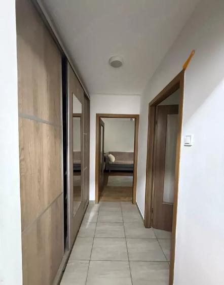 Garsonieră decomandată, mobilată în Tomis Nord