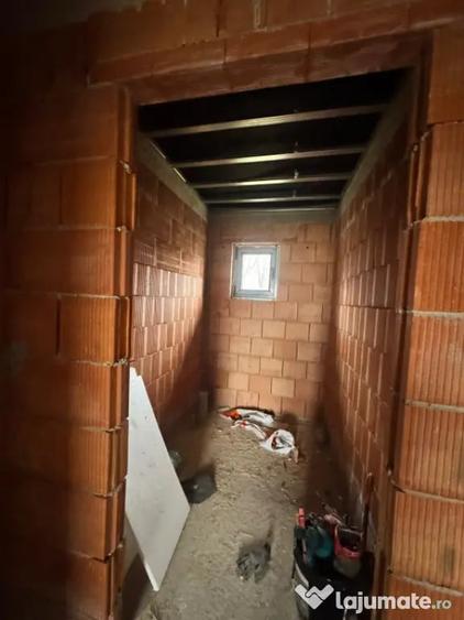 Casă cu 3 camere cu Teren 450 Mp în Satu Nou de Jos