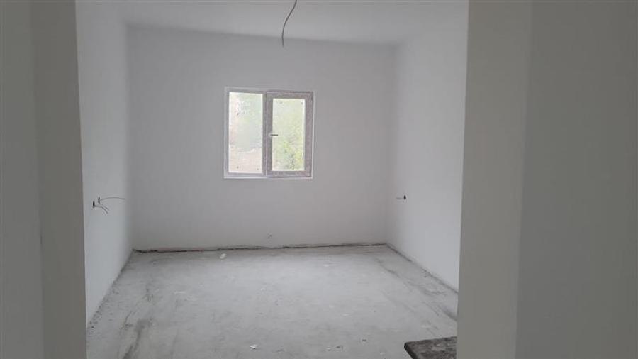 Casă individuală cu 3 camere cu Teren 230 Mp în Lumina