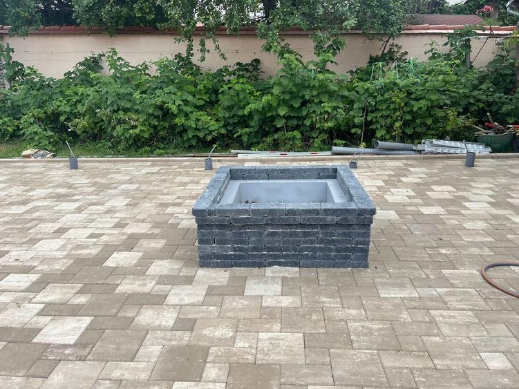 Casă individuală cu 3 camere cu Canalizare în Șeica Mare