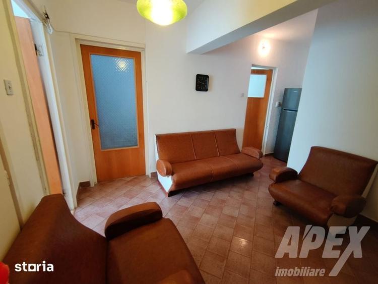 Apartament cu 3 camere decomandat în Titan