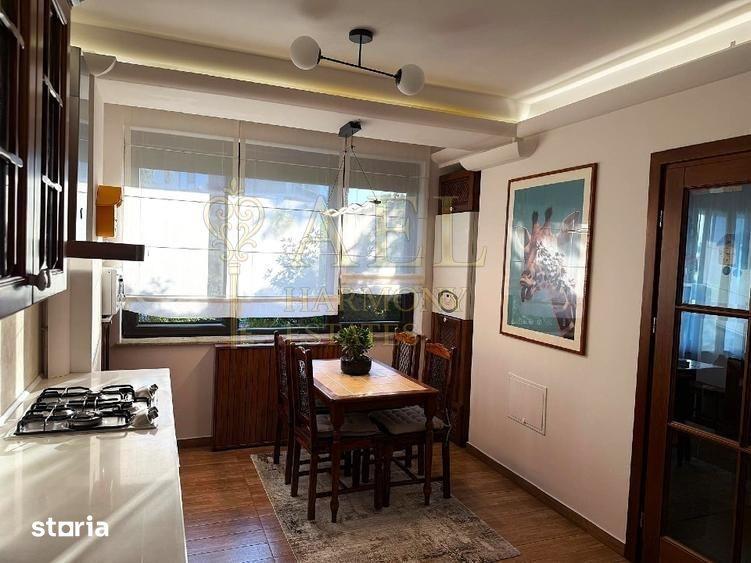 Apartament cu 3 camere, mobilat în Tei