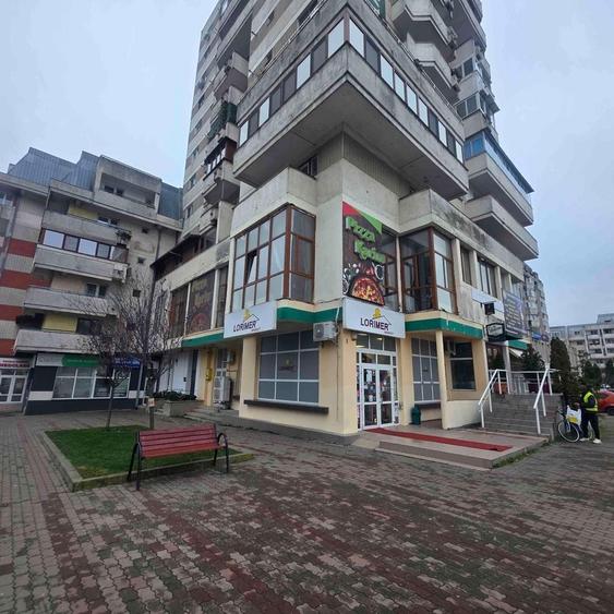 Spațiu comercial, de 160 mp, în Central