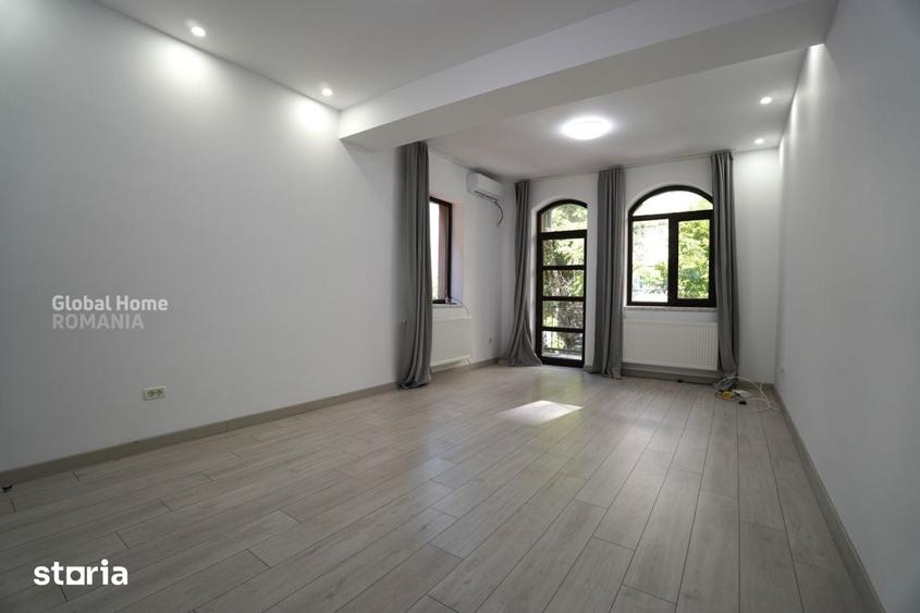 Casă cu 5 camere cu Teren 140 Mp în Vitan