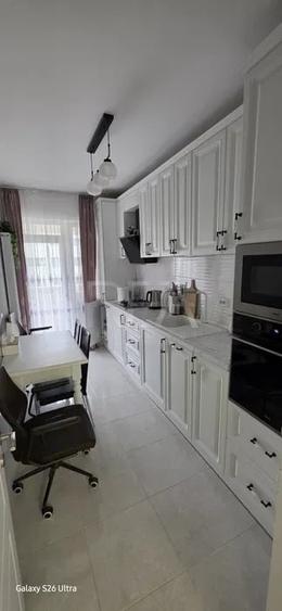 Apartament cu 3 camere decomandat, mobilat în Theodor Pallady