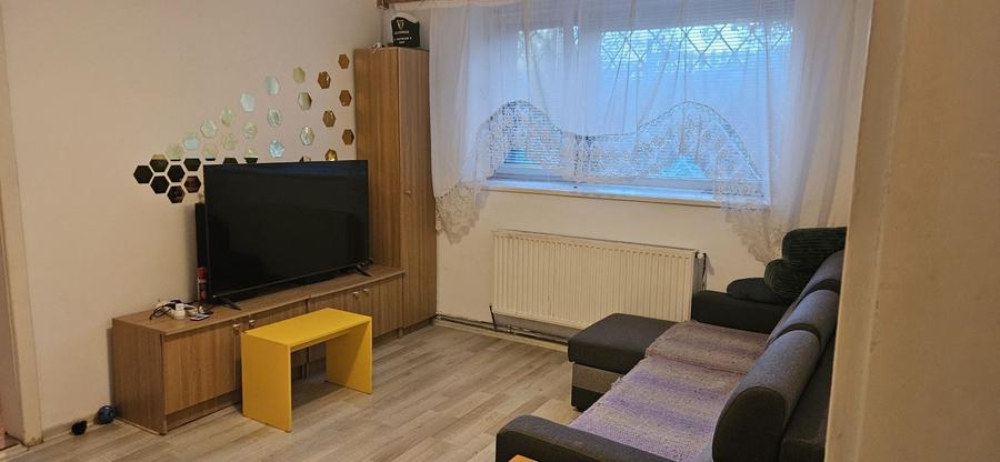 Apartament cu 2 camere semidecomandat în Drumul Carului