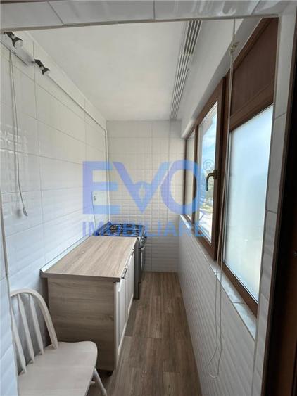 Apartament cu 4 camere decomandat în Păcurari