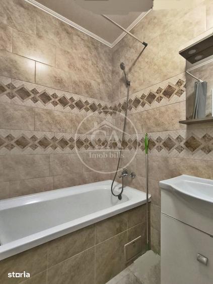 Apartament cu 3 camere decomandat în Seleuș