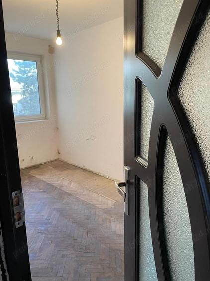 Apartament cu 2 camere decomandat în Drăgășani
