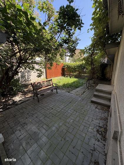 Casă cu 4 camere în Decebal