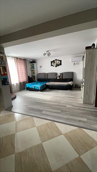 Casă cu 5 camere cu Canalizare în Afumați