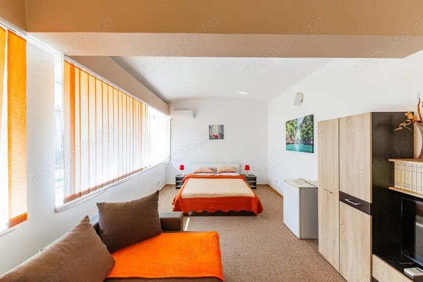 Casă cu 6 camere cu Teren 951 Mp în Central