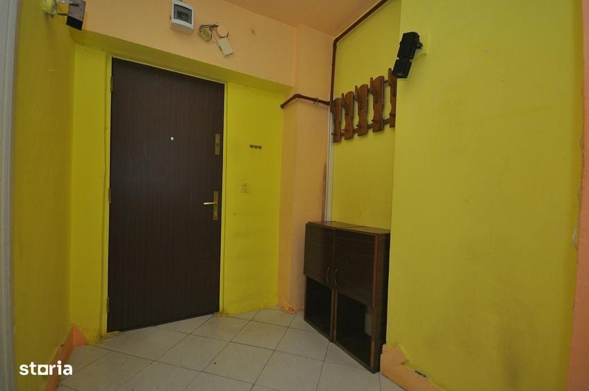 Apartament cu 2 camere semidecomandat în Crângași