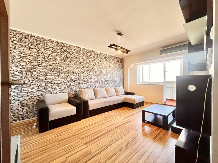 Apartament cu 3 camere decomandat, mobilat în Tineretului