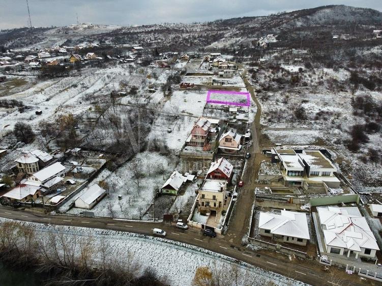 Teren Construcții intravilan de 1000 mp, în Podgoria