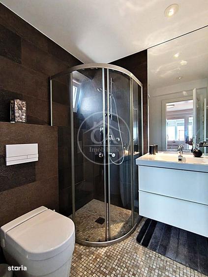 Apartament cu 4 camere decomandat în Ultracentral