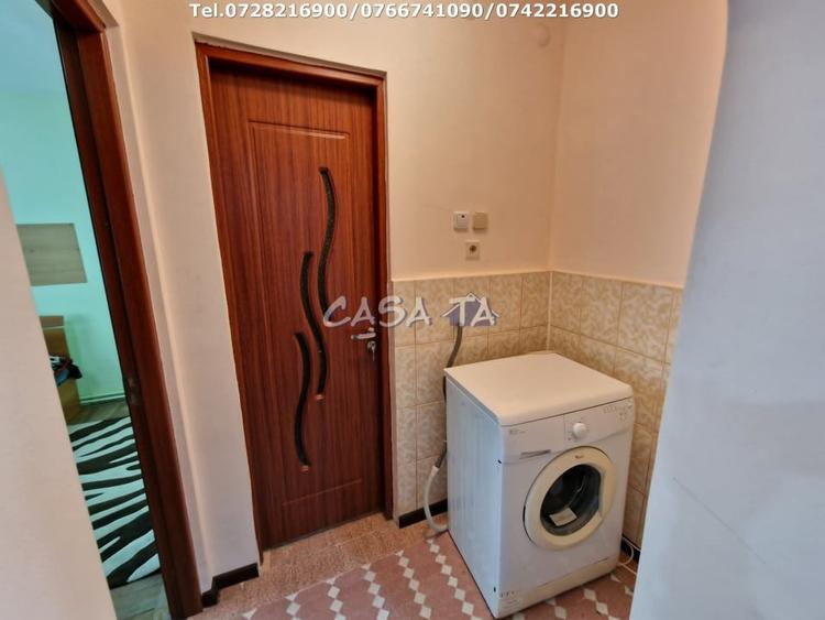 Inchiriere apartament 3 camere, situat in Targu Jiu, Str. G-ral Christian Tell - 8
