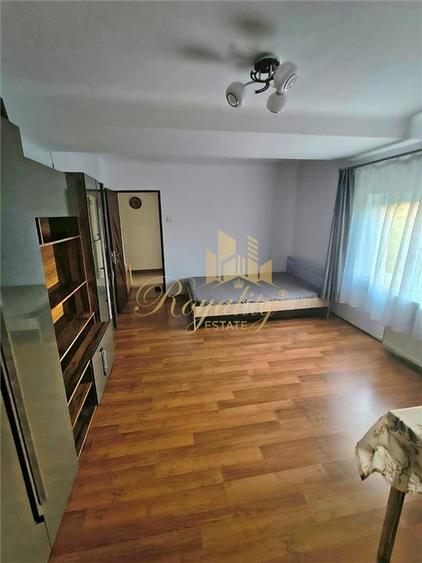 Garsonieră decomandată, mobilată în Complex Studențesc