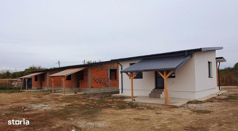 Casă cu 3 camere cu Teren 328 Mp în Crevedia