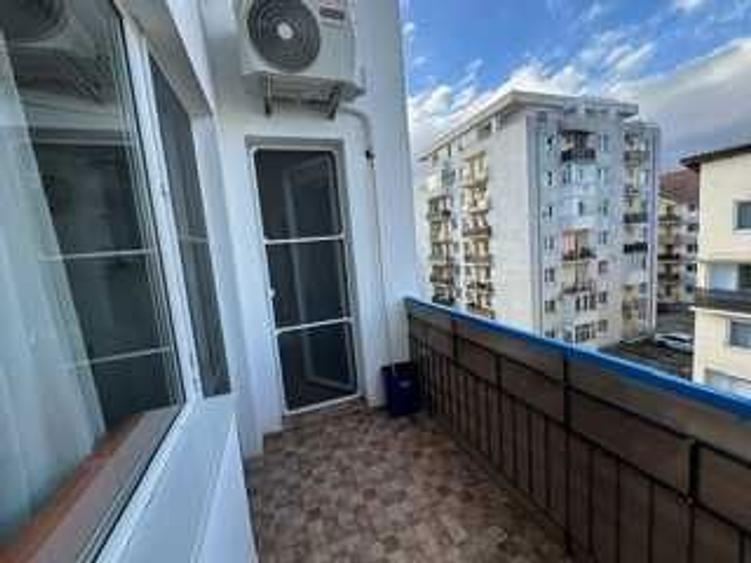 Apartament cu 2 camere decomandat în Lotrioara