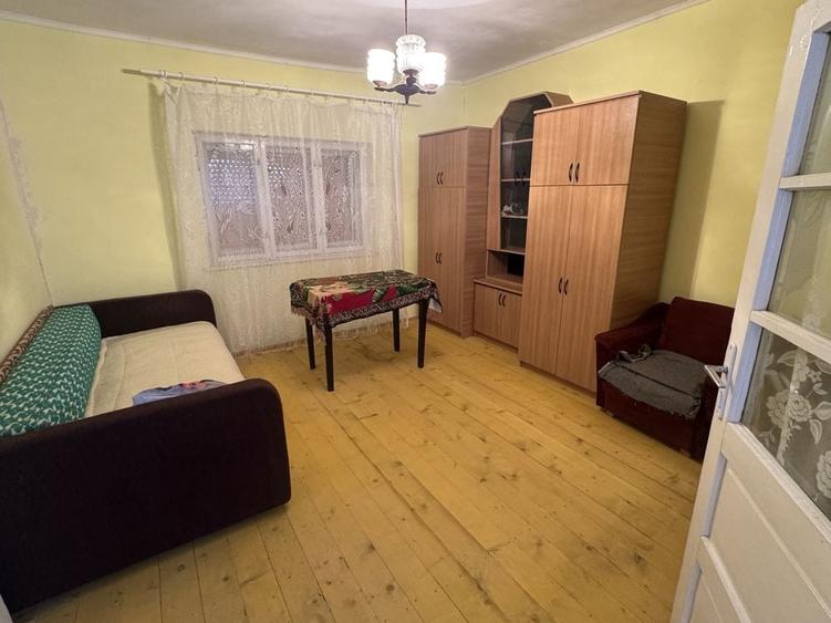 Casă cu 4 camere în Tulca