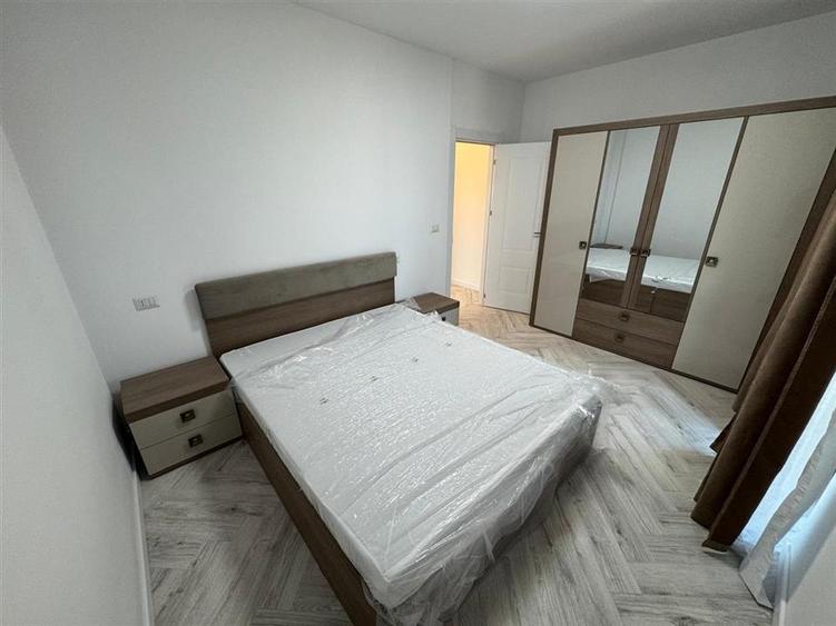 Apartament cu 2 camere decomandat, mobilat în Central