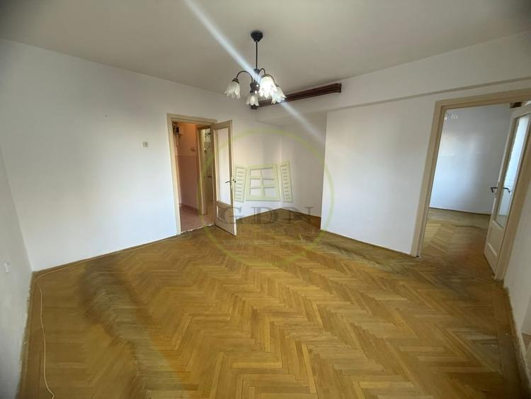 Apartament cu 2 camere semidecomandat în Ultracentral