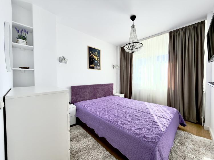 Apartament cu 3 camere semidecomandat, mobilat în Moșilor
