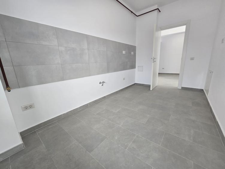 Apartament cu 2 camere decomandat în Podu Roș — fotografia 3