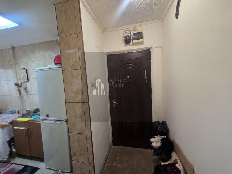 Apartament cu 2 camere semidecomandat, mobilat în Brâncoveanu