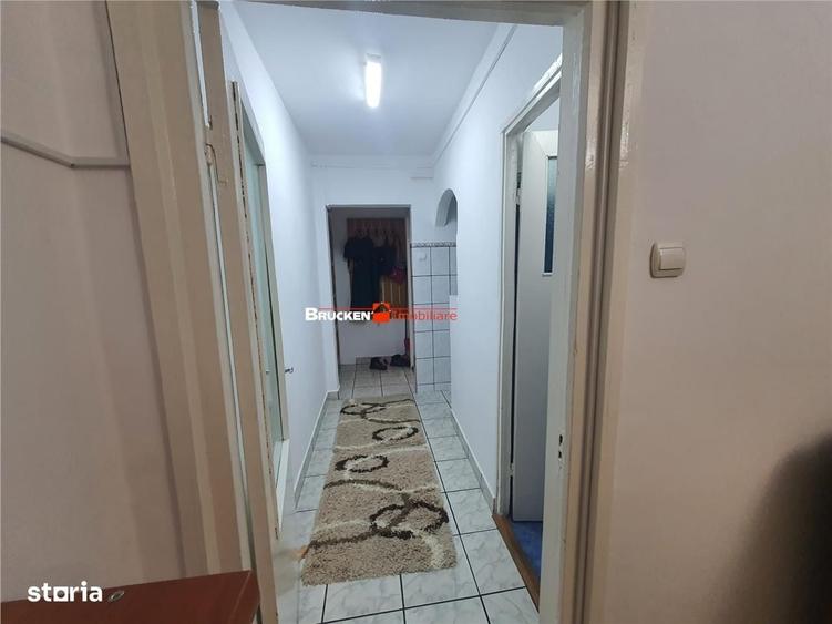 Apartament cu 3 camere nedecomandat în Central