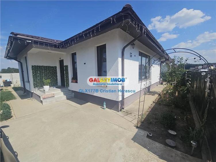 Casă cu 4 camere cu Teren 400 Mp în Crevedia