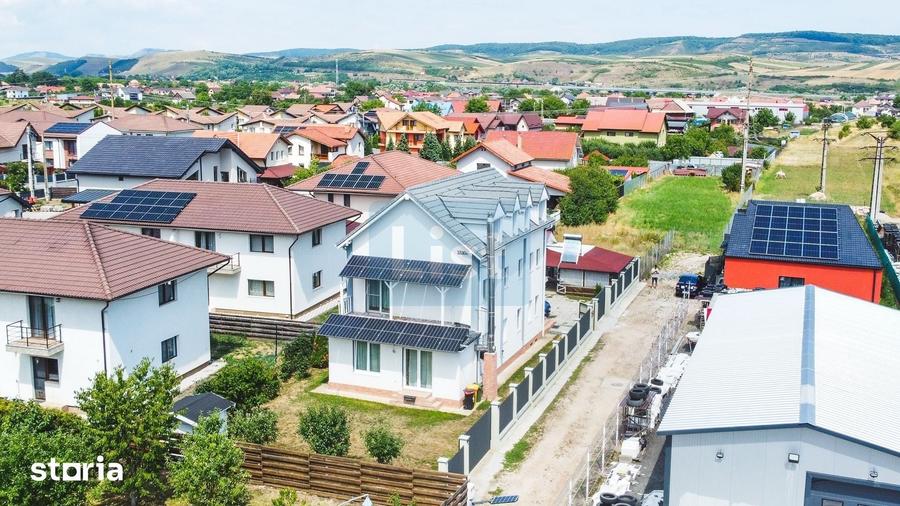 Casă cu 6 camere decomandat cu Teren 500 Mp în Gilău
