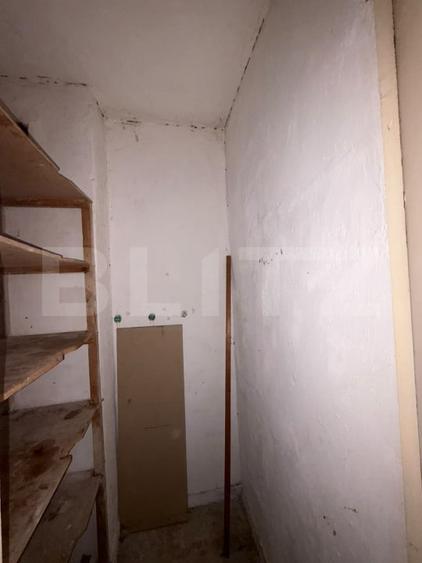 Apartament cu 3 camere semidecomandat în Dâmbu Pietros