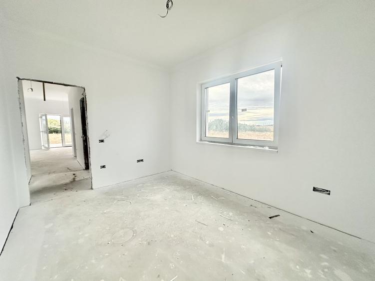 Duplex cu 3 camere cu Canalizare în Urseni