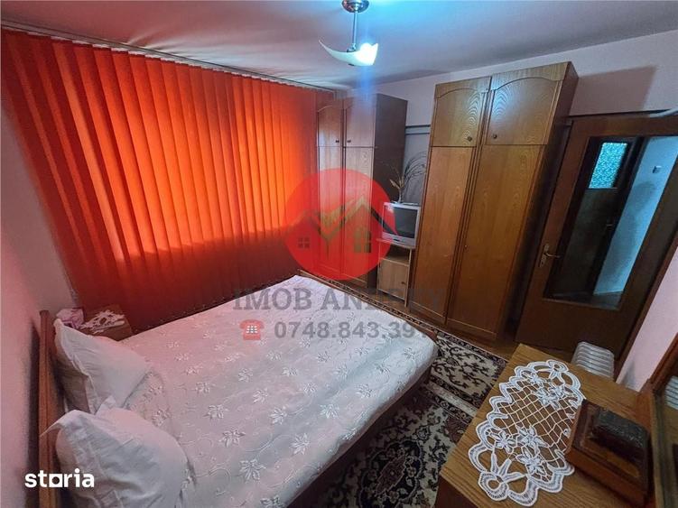 Apartament cu 3 camere decomandat în Central
