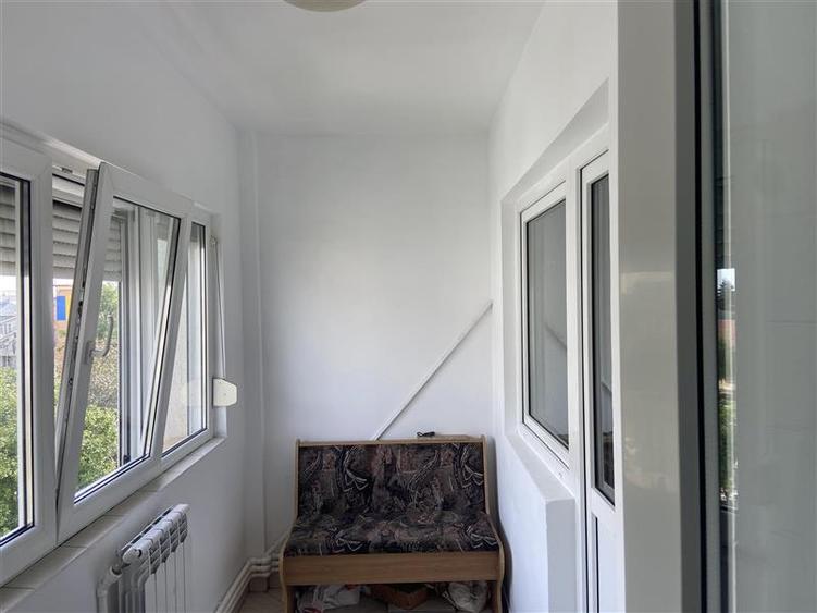 Apartament cu 2 camere decomandat, mobilat în Ultracentral