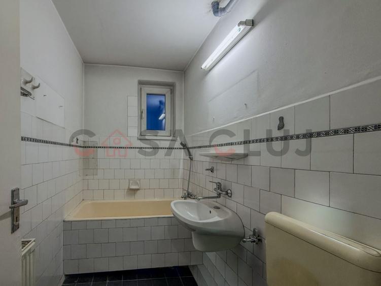 Apartament cu 3 camere semidecomandat în Grigorescu