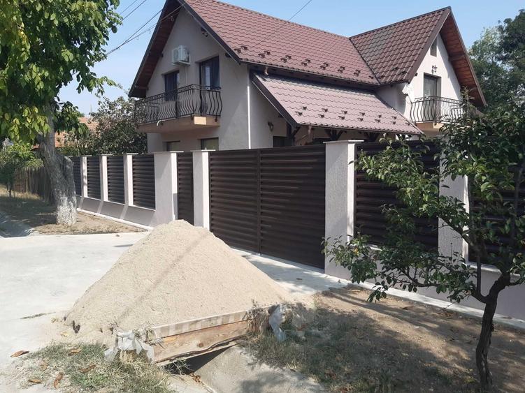 Casă cu 4 camere în Central