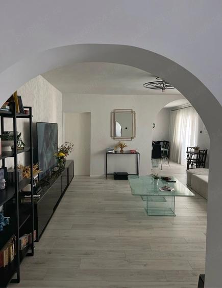 Casă cu Teren 350 Mp în Colentina
