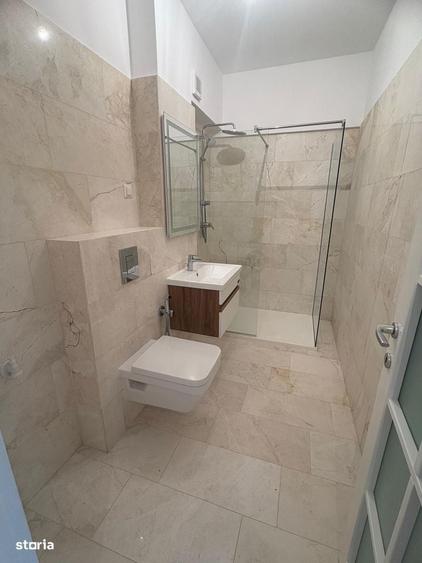 Apartament cu 7 camere în Copou