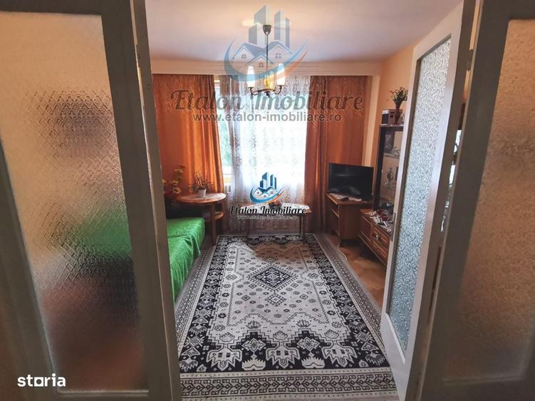 Apartament cu 3 camere decomandat în Ștefan cel Mare